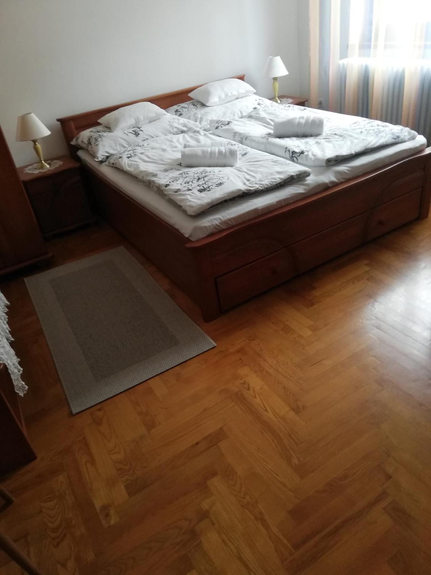 Viragos Vendeghaz Balatonfuered Apartment Bagian luar foto