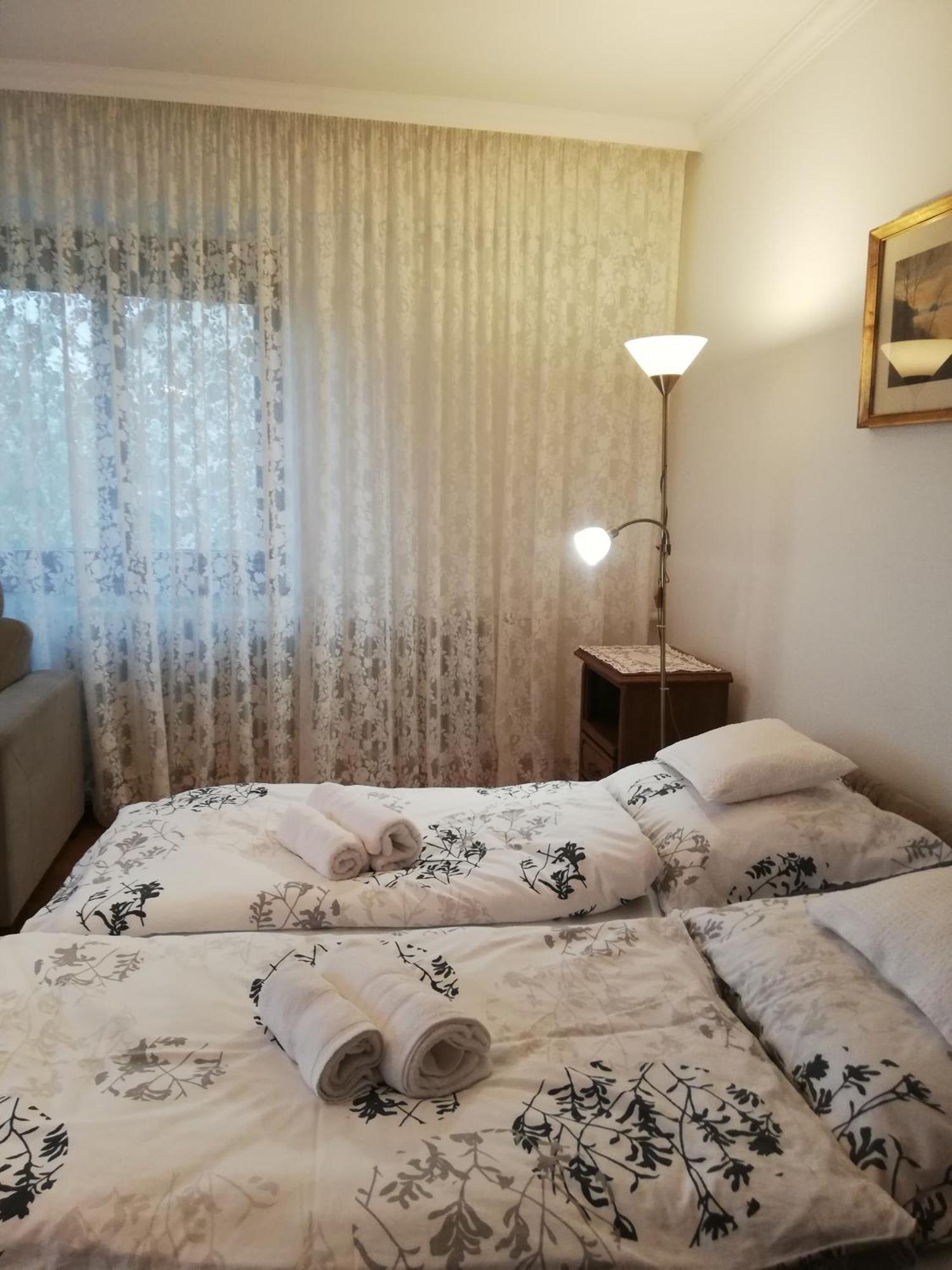 Viragos Vendeghaz Balatonfuered Apartment Bagian luar foto