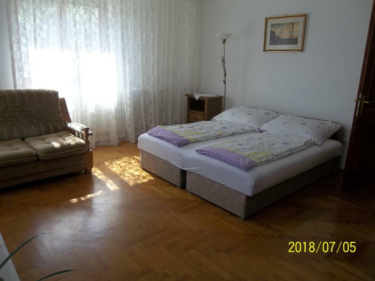 Viragos Vendeghaz Balatonfuered Apartment Bagian luar foto